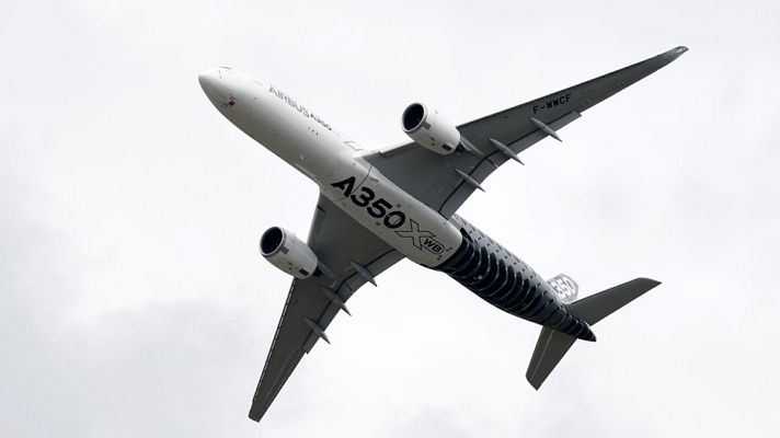 Telediario 1 - El nuevo Airbus 350, un avión comercial que despega en vertical