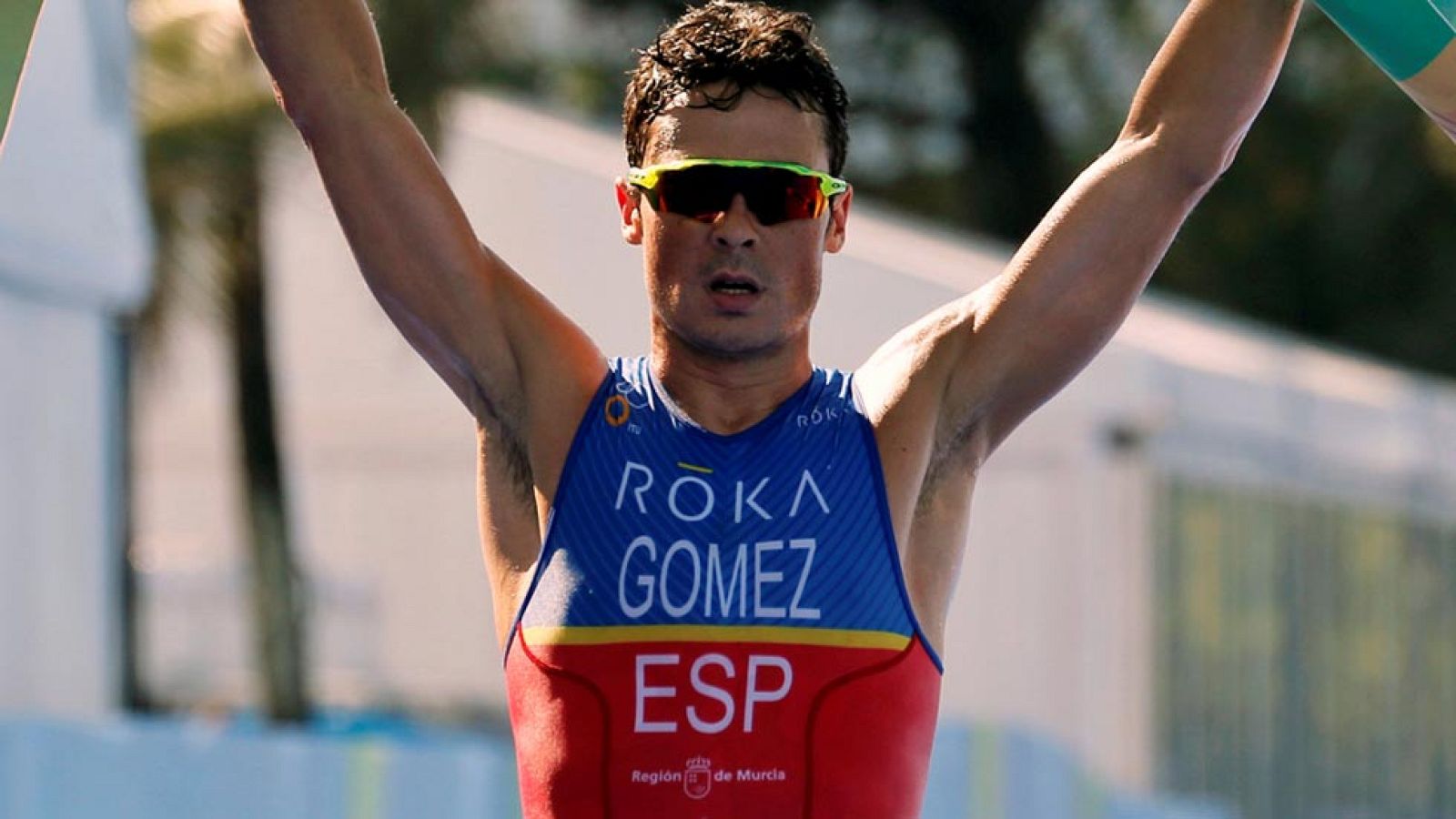 Gómez Noya se fractura el brazo y dice adiós a los Juegos