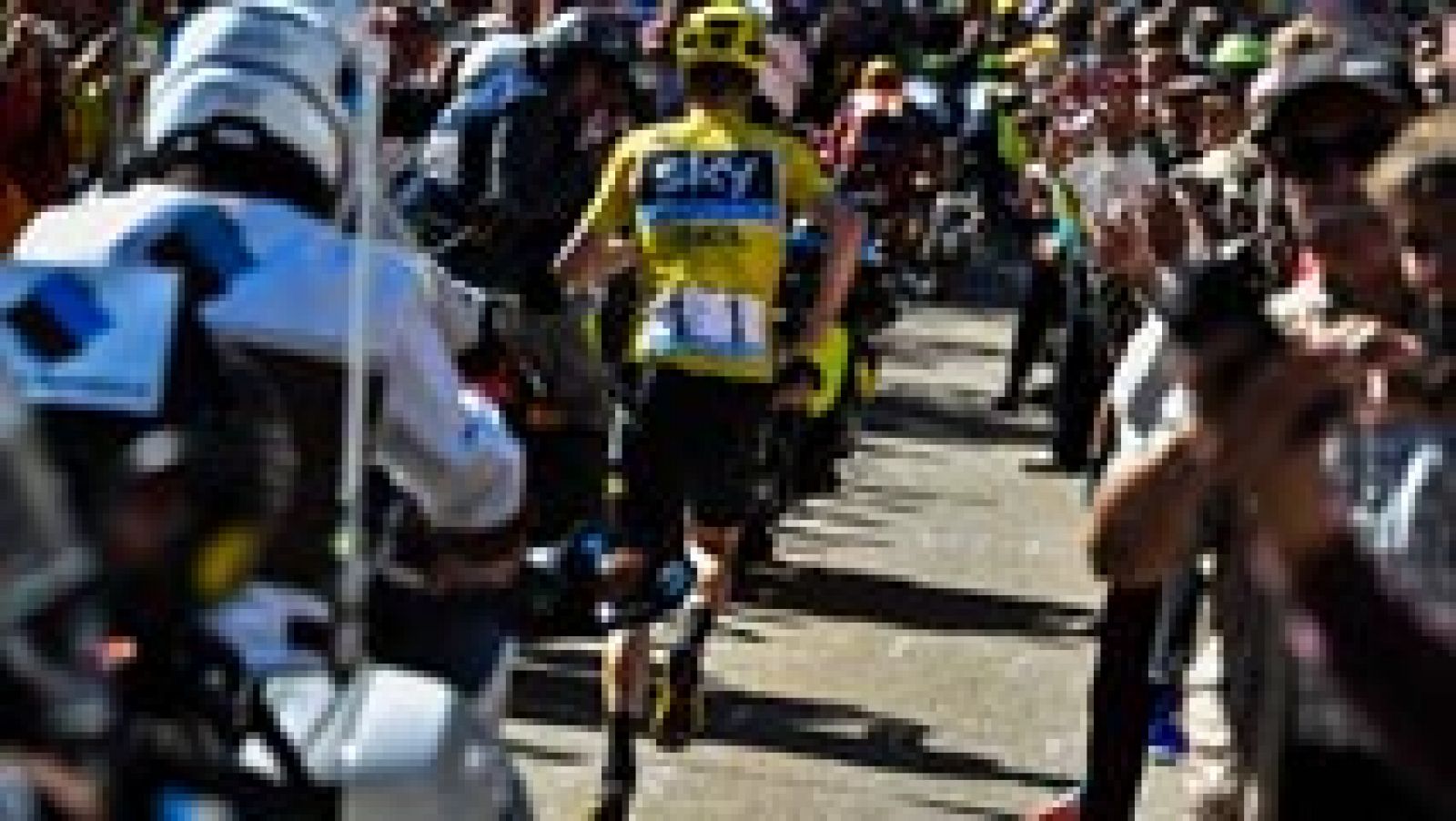 Una caída deja a Froome sin bici