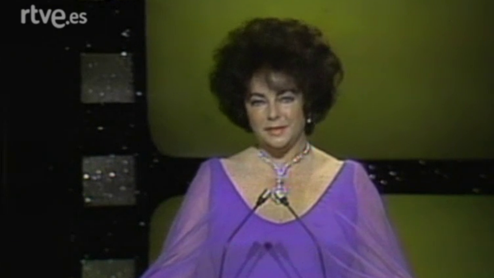 Revista de cine - 'Las estrellas saludan a las grandes películas'