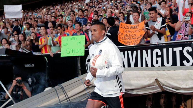 El portugués Nani se presenta ante la afición valencianista