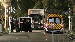 Atentado terrorista en Niza: Así circulaba el camión por el Paseo de los Ingleses