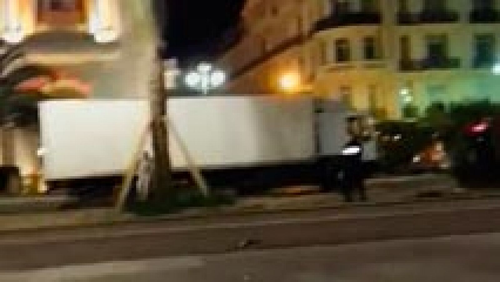 Atentado en Niza: Vídeo del momento en el que los Policías abaten al conductor del camión
