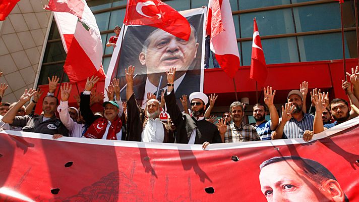 Telediario 1 - Las causas del golpe militar en Turquía