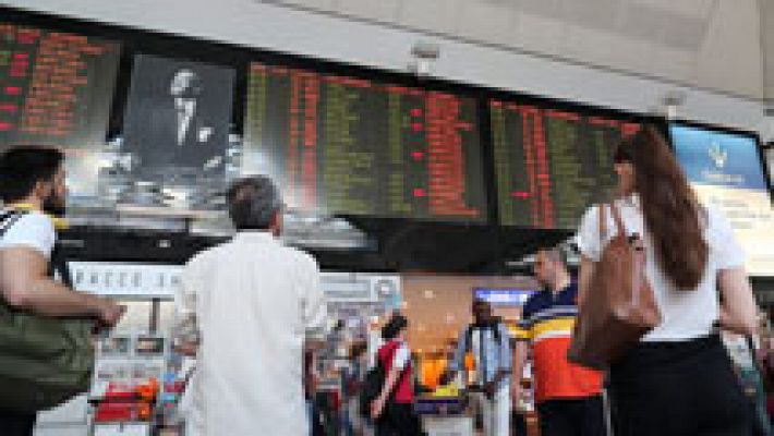 Telediario 1 - La calma vuelve a los turistas y viajeros en Turquía