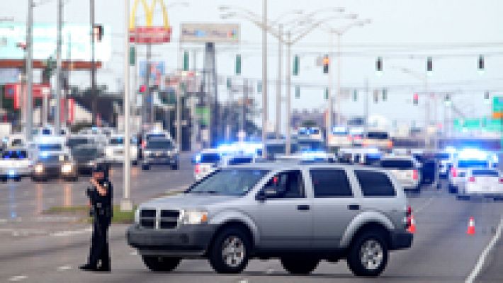 Al menos tres policías han muerto en un tiroteo en EEUU 