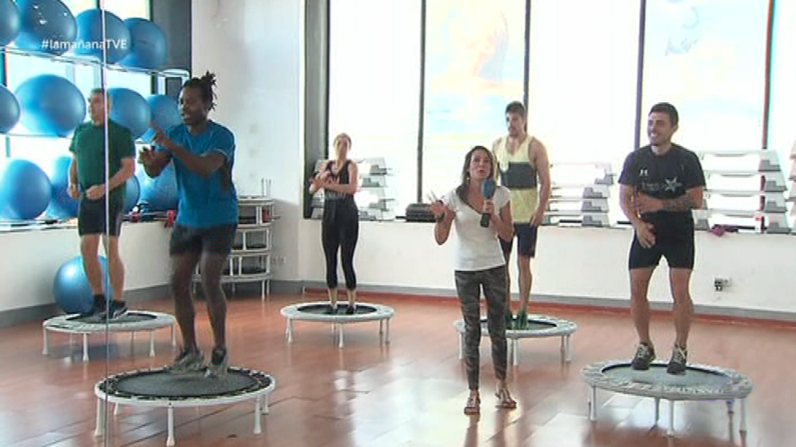 Saber Vivir - Fitness en camas elásticas