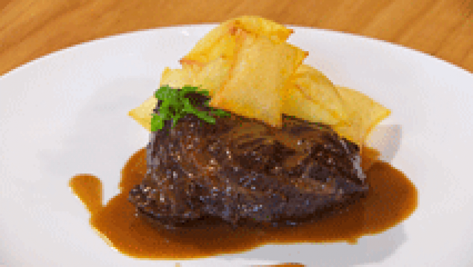 Carrilleras de ternera con patatas soufflé