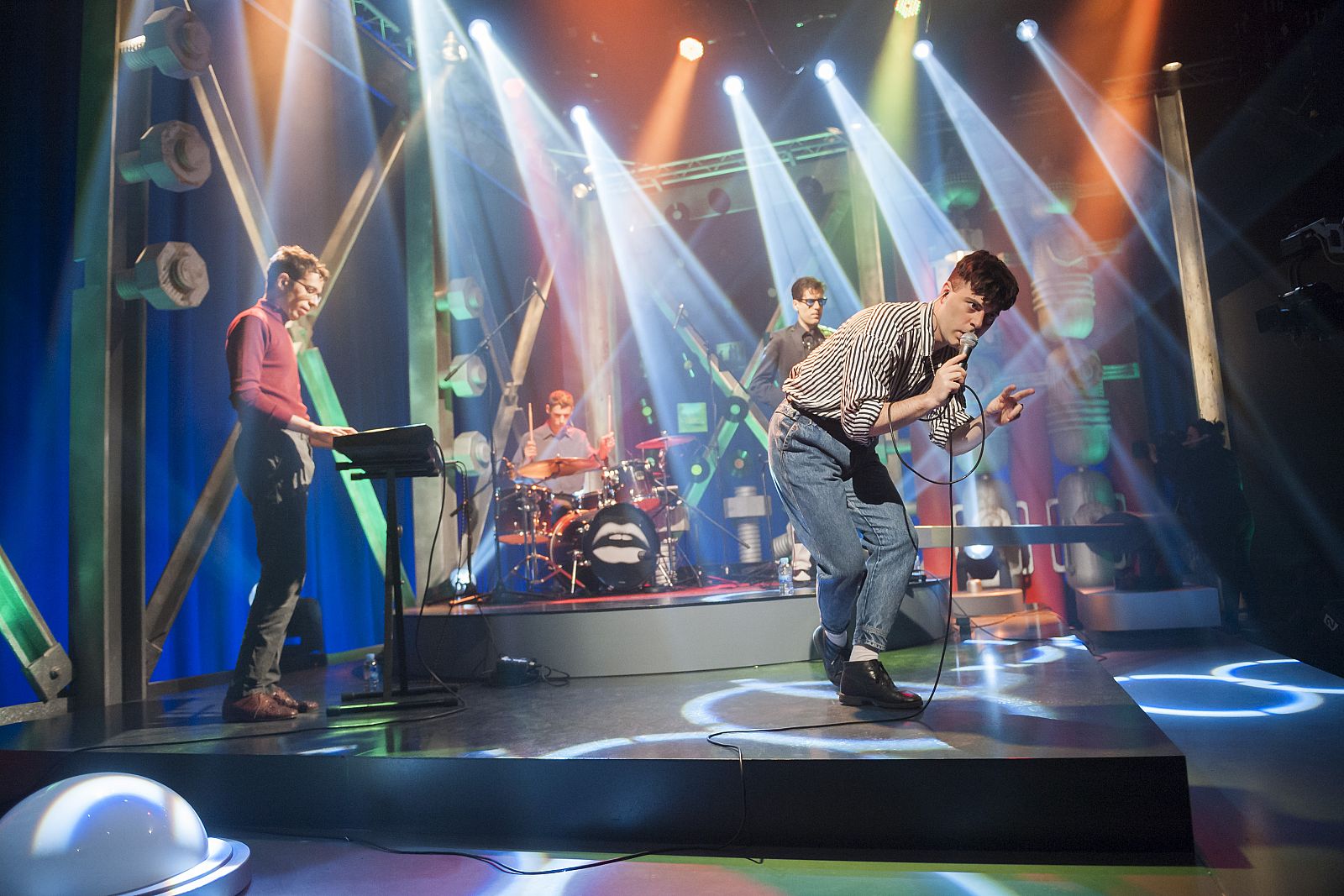 Cachitos de hierro y cromo - El último vecino: "La noche interminable" (Cachitos Rockola, 2016)