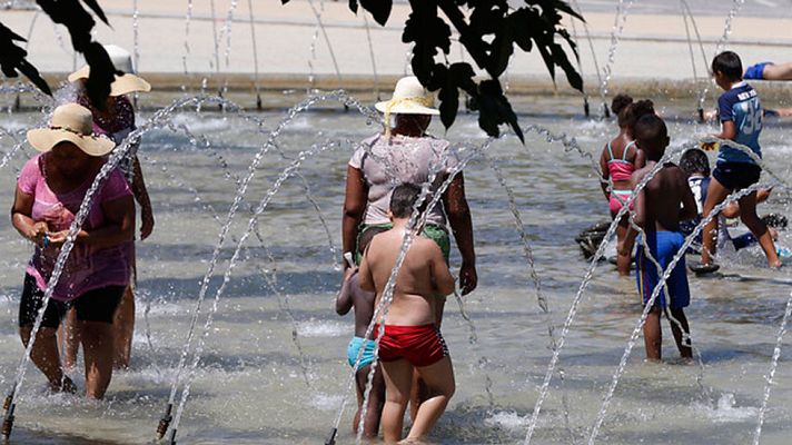 Telediario 1 - Las temperaturas bajan mañana hasta 10 grados y la ola de calor se desplaza hacia el Mediterráneo