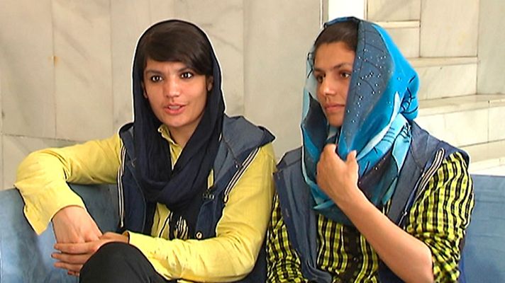 Telediario 1 - El cortometraje grabado en Afganistán 'Boxing for Freedom' abre el festival ibérico de Badajoz