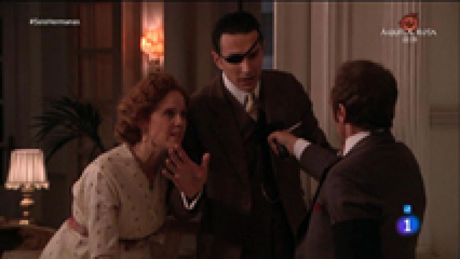 ¡Ricardo amenaza a Luis y a Francisca con dispararles!