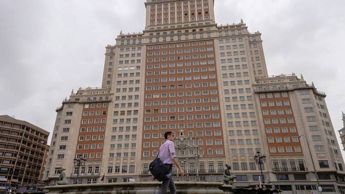 Telediario 1 - Wanda venderá el Edificio España al empresario Trinitario Casanova