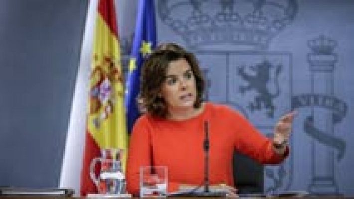 Sáenz de Santamaría: Rajoy está "activo" y trabaja de forma "discreta" para formar gobierno