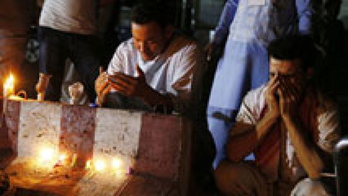 Informativo 24h - Vigilia por los más de 80 muertos en el atentado del EI en Kabul