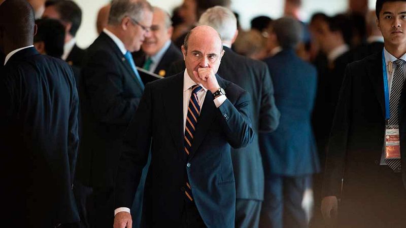 De Guindos: "El sentido común dice que no va a haber multa para España"