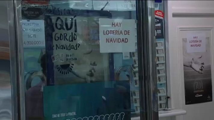 Telediario 1 - A la venta los decimos para la Lotería de Navidad