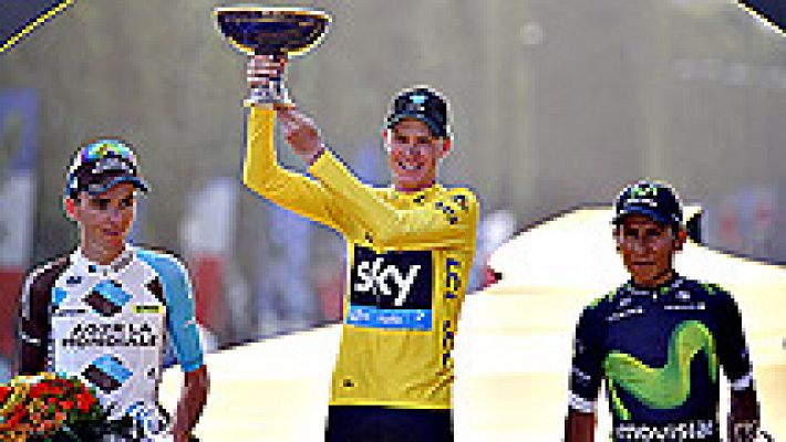 Chris Froome ensalza desde el podio al Tour y a Francia