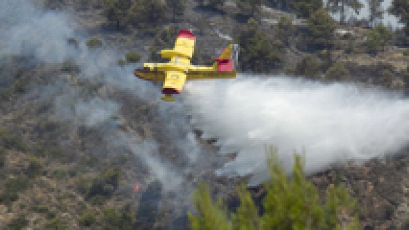 Continúa el avance del fuego en Castellón donde han ardido ya 1.000 hectáreas