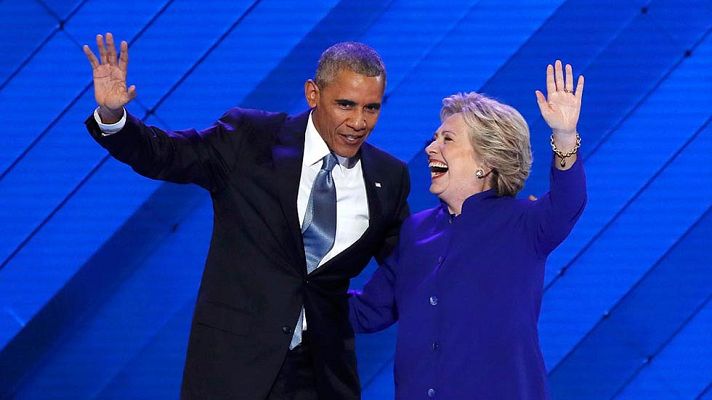  - Obama entrega la batuta a Clinton: "Os pido que hagáis por ella lo que hicisteis por mi"