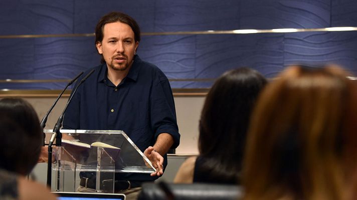 Telediario 1 - Podemos lleva al rey su 'no' a Rajoy y espera que el PSOE tome la iniciativa