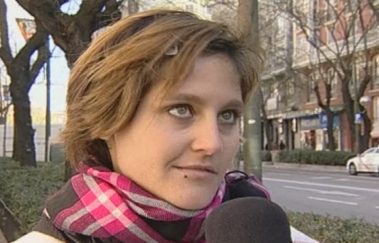 Los mensajes a través del móvil sustituyen a las tarjetas navideñas | Ver