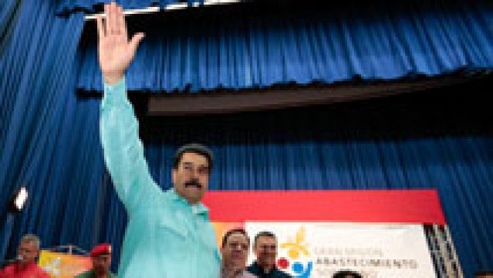 El Consejo Nacional Electoral de Venezuela valida las firmas para convocar el revocatorio contra Maduro