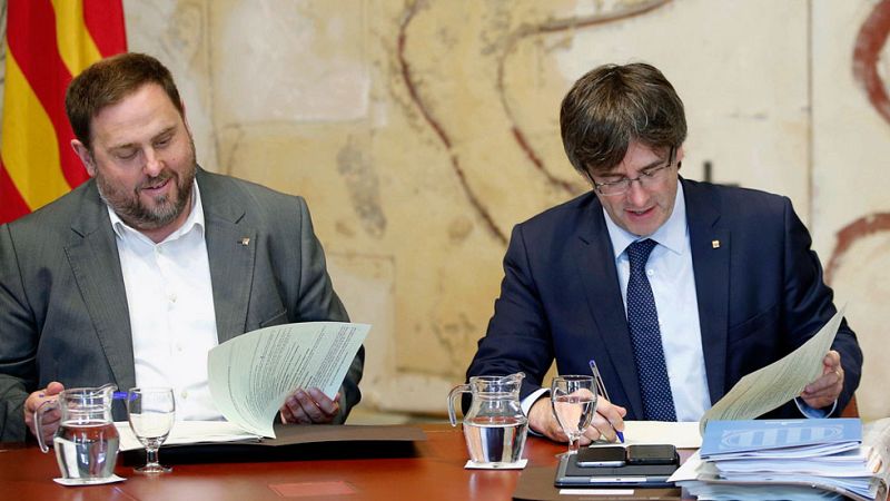 El Govern asegura que continuará el proceso independentista a pesar de la suspensión del TC