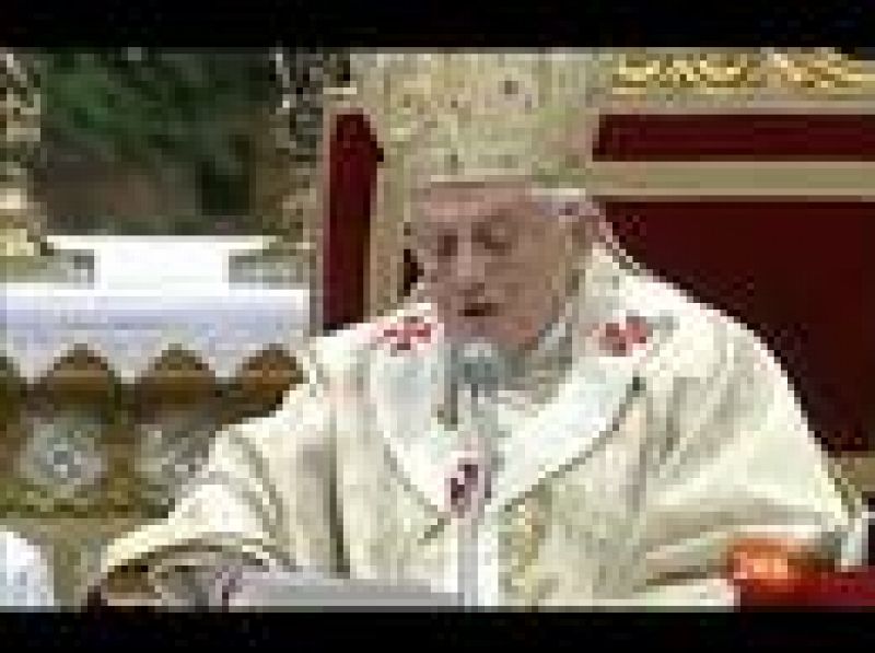  En la tradicional Misa del Gallo, el Papa clama contra el abuso infantil y pide el cese de la violencia en Oriente Próximo.
