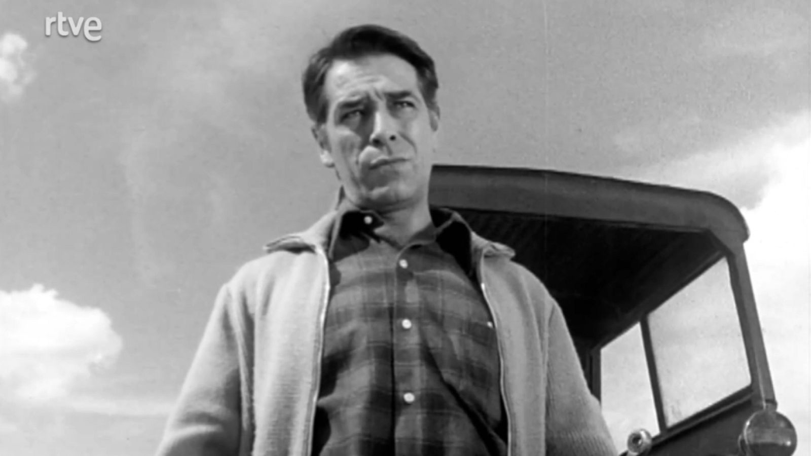 Crónicas de un pueblo - La casa de los viejos escudos