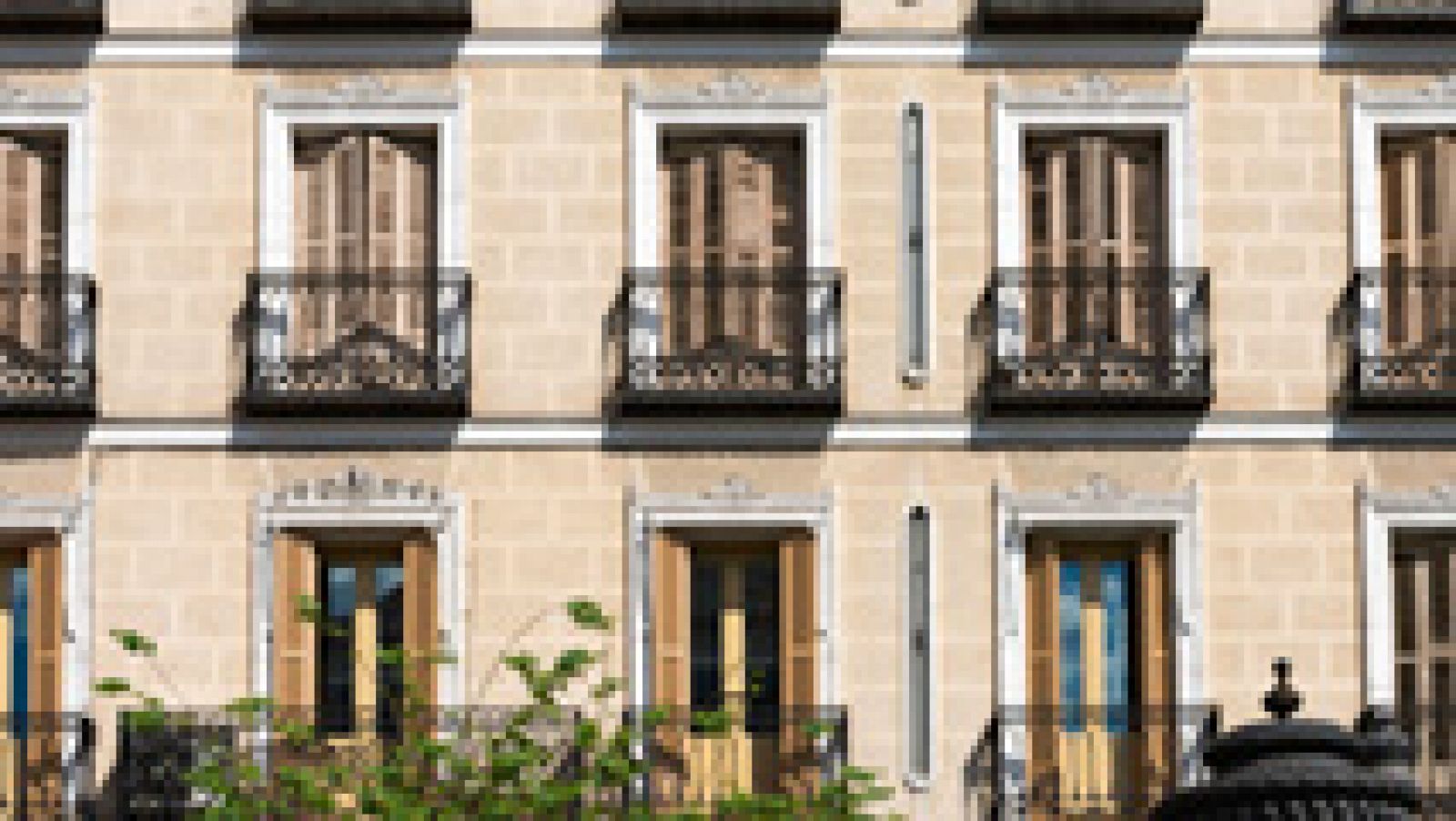 Telediario 1: La compraventa de viviendas en España aumentó un 16,4% en el primer semestre de 2016 | RTVE Play