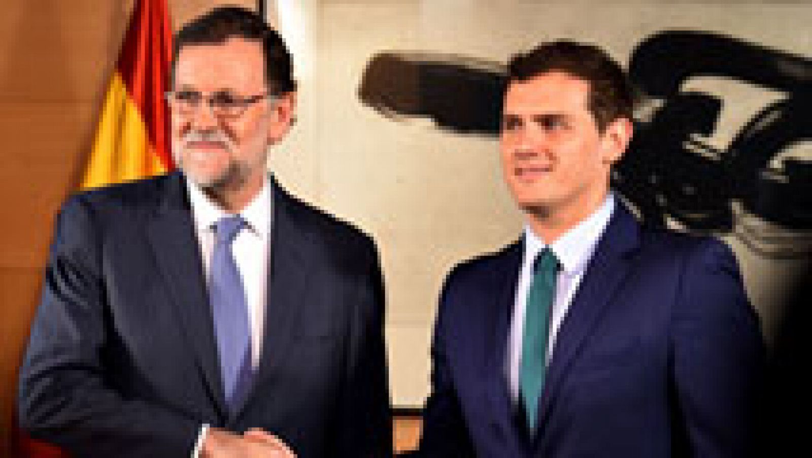 Telediario 1: PP y Podemos redoblan la presión sobre el PSOE en las negociaciones para formar gobierno | RTVE Play