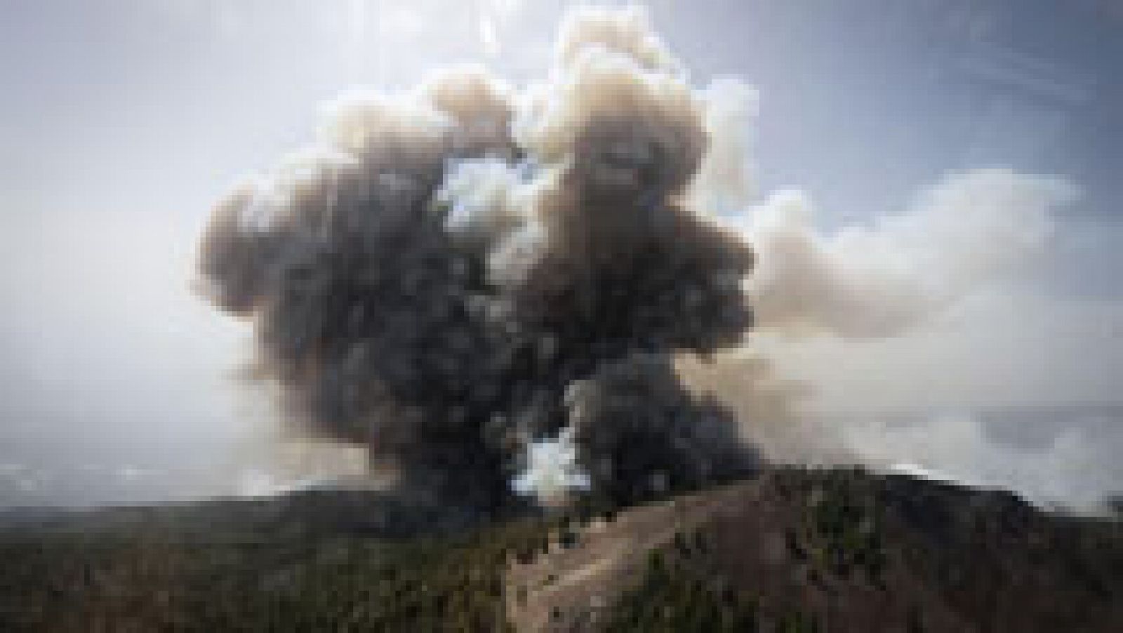 Telediario 1: El incendio declarado en La Palma avanza sin control | RTVE Play