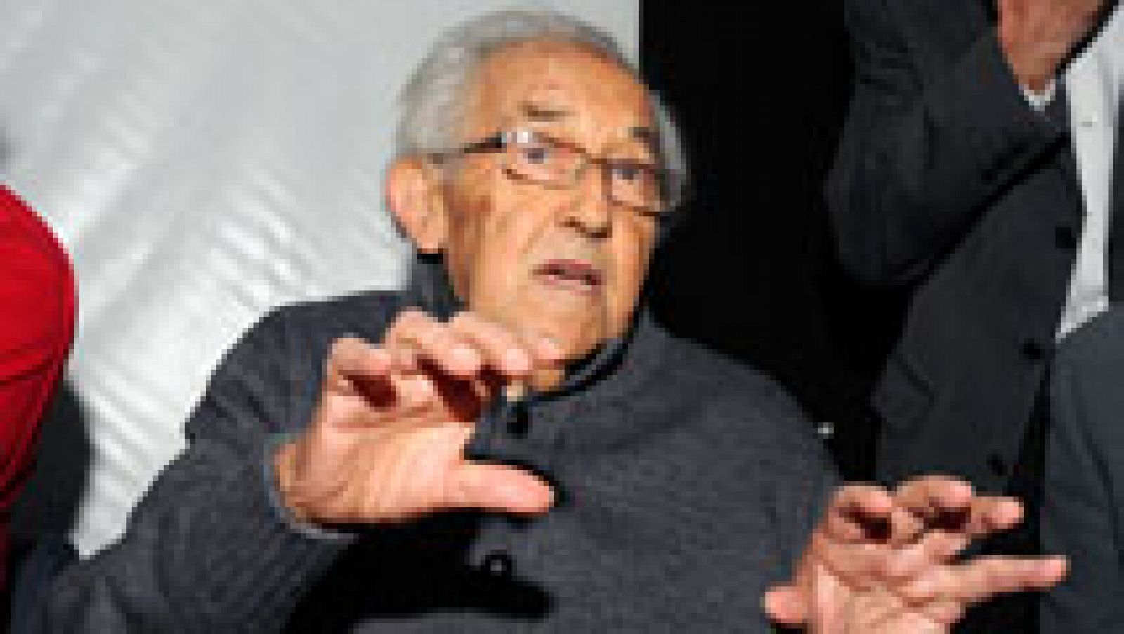 El filósofo Gustavo Bueno ha fallecido hoy a las 91 años en la localidad Asturiana de Niembro. 