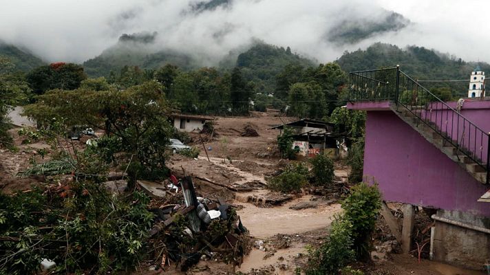 Telediario 1 - La tormenta tropical Earl deja por ahora 40 muertos en México