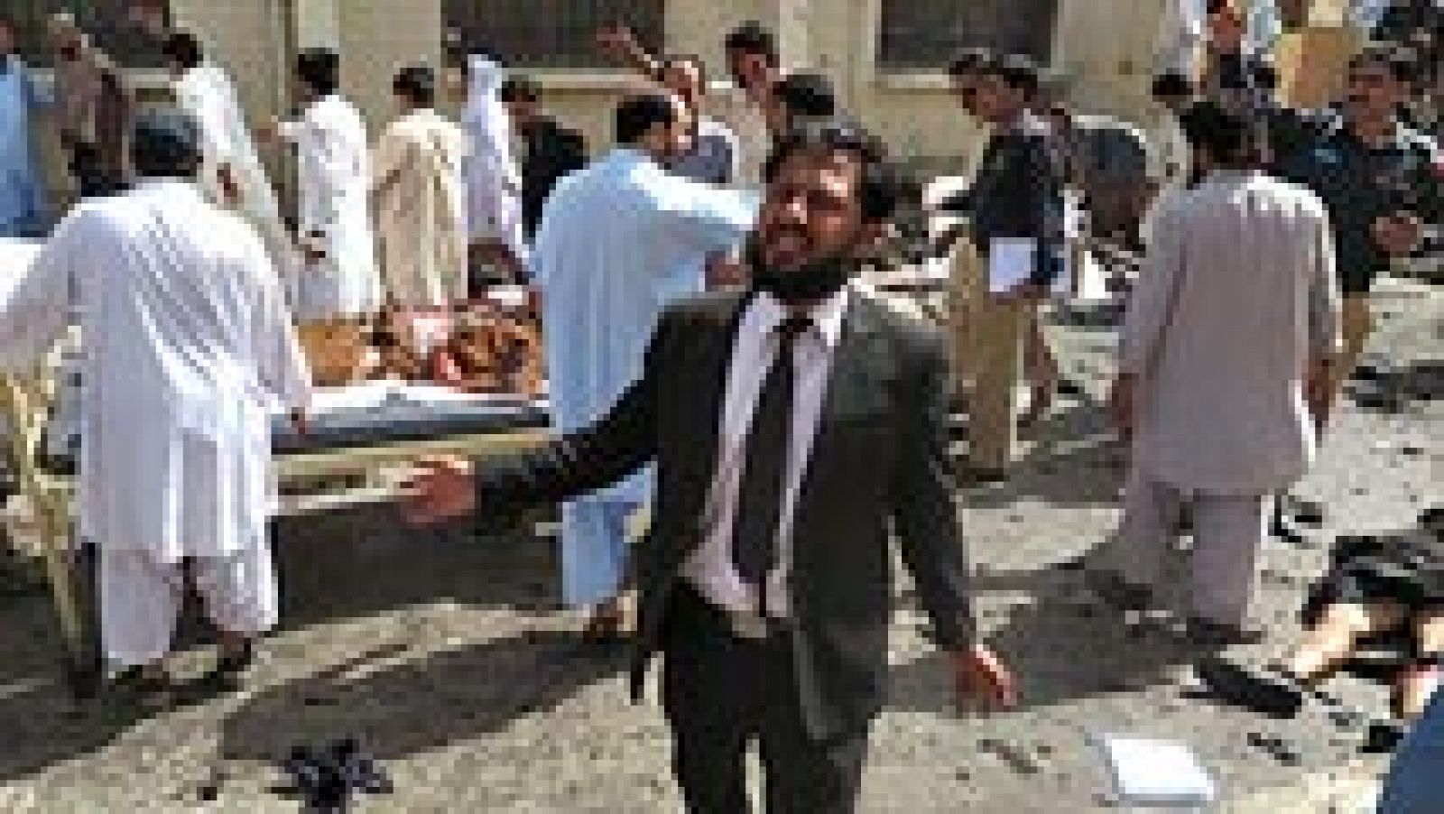 Telediario 1: Al menos 70 muertos en un ataque suicida contra un hospital en Pakistán | RTVE Play