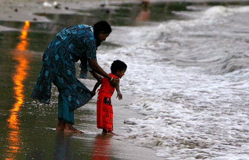  Cuatro años del 'tsunami' que arrasó Indonesia y gran parte de los países ribereños del Índico.