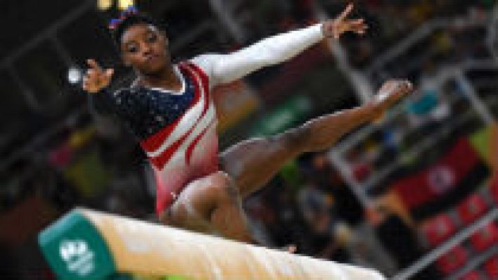 Río 2016 - Simone Biles en el ejercicio de barra 