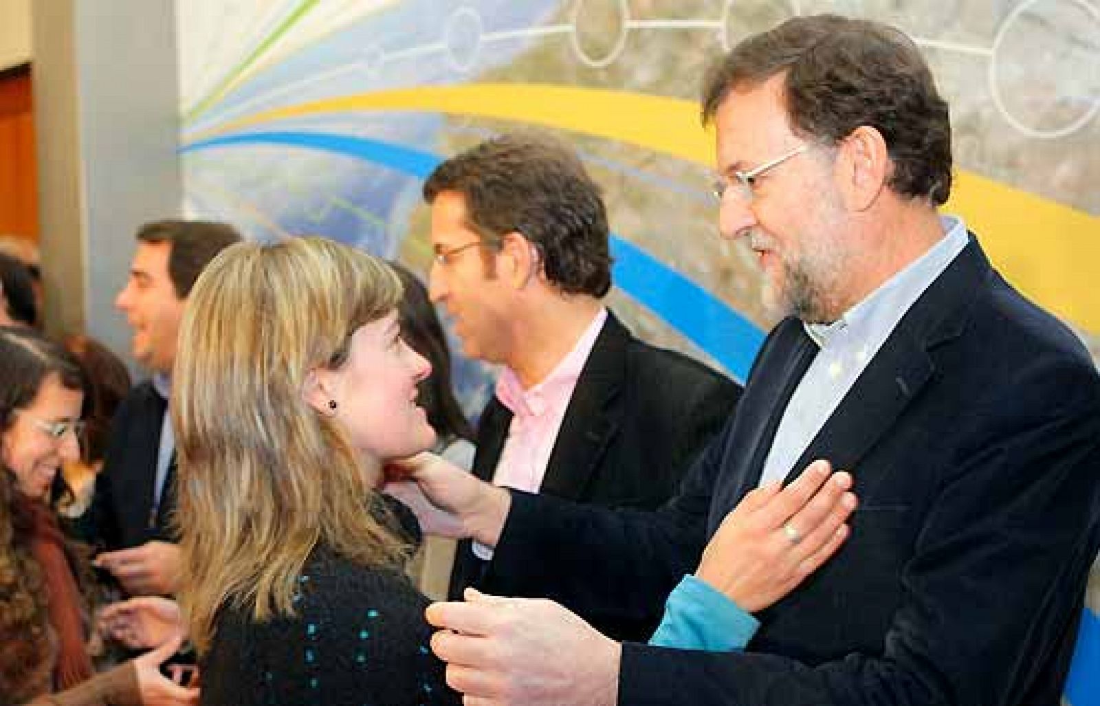 Rajoy acusa a Zapatero de engañar "a todos" | Ver