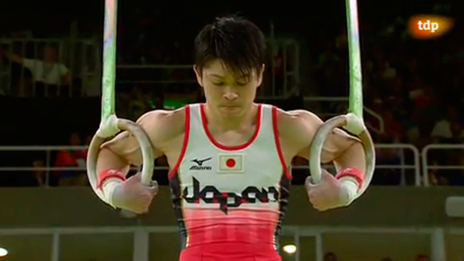 Ejercicio de anillas del japonés Kohei Uchimura