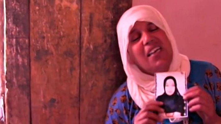 Telediario 1 - Indignación en Marruecos por el suicidio de una joven que había sido violada