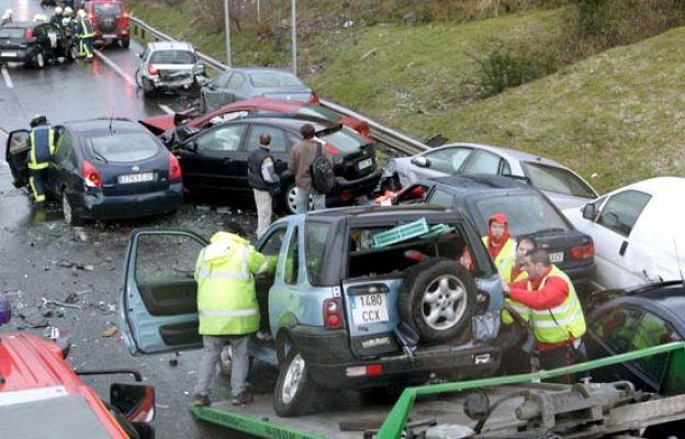  - Colisión múltiple en Vizcaya