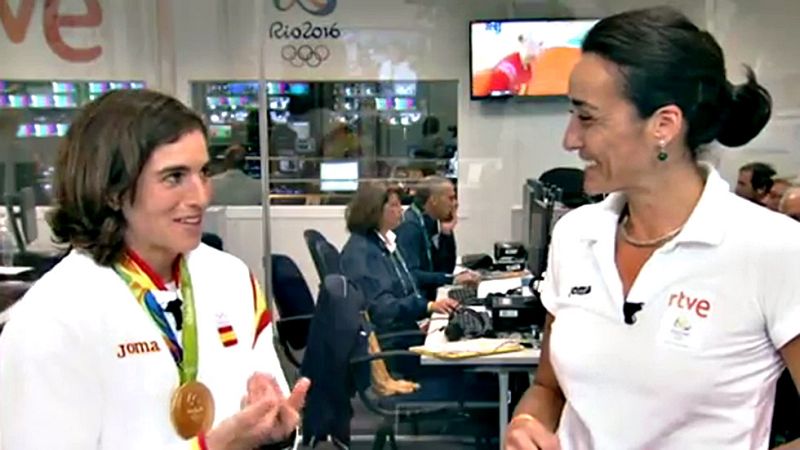 La flamante medalla de oro visito el set de RTVE para explicar cómo está asimilando su triunfo.