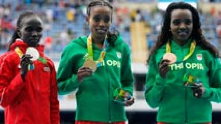 Río 2016. Atletismo | Ayana pulveriza el récord de 10.000