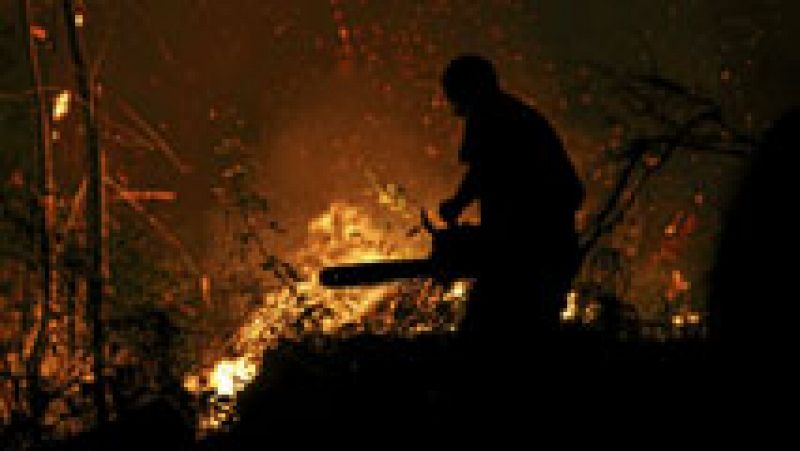 Galicia lucha contra una oleada de incendios, la mayoría intencionados