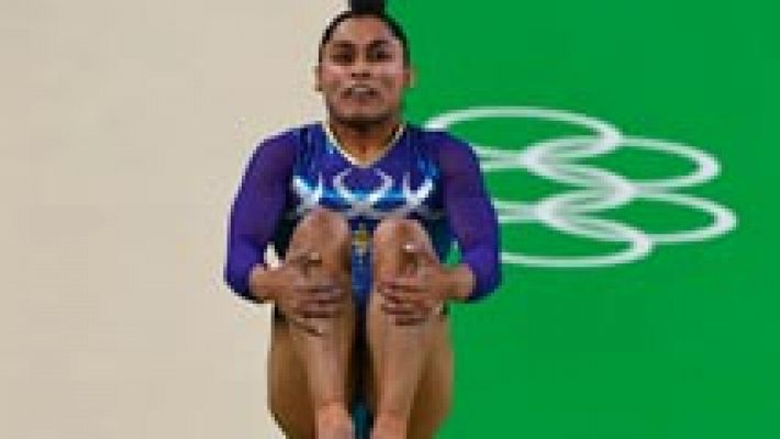 Río 2016 | La india Karmakar acabó cuarta tras un salto de 15.266