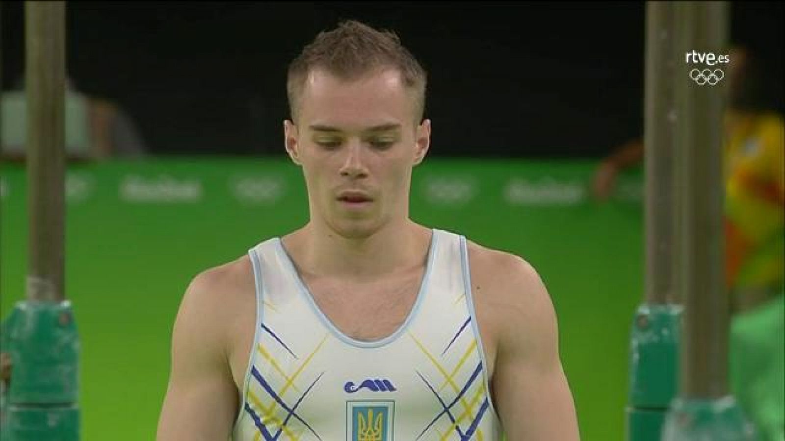 En la final masculina de barras paralelas, con un oro para el ucraniano Oleg Verniaiev, plata para el estadounidense Danell Leyva y bronce para el ruso David Belyavskiy.