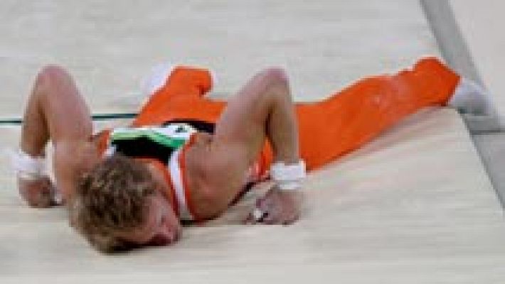 Río 2016 - Río 2016. Gimnasia | El 'holandés volador' aterriza en falso