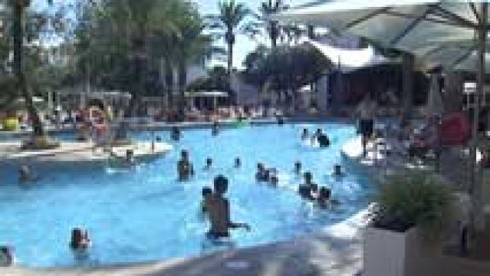 Telediario 1 - Las vacaciones 'todo incluido' ofrecen al cliente todo lo que necesita sin salir del hotel