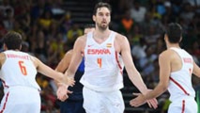 Pau Gasol, la estrella del equipo español de baloncesto, ha valorado la trayectoria de España en estos juegos tras la victoria ante Francia (92-67) en los cuartos de final de los Juegos de Río 2016. El jugador de los Spurs ha resaltado la importancia de ir cogiendo el "ritmo" y la "regularidad" partido tras partido.